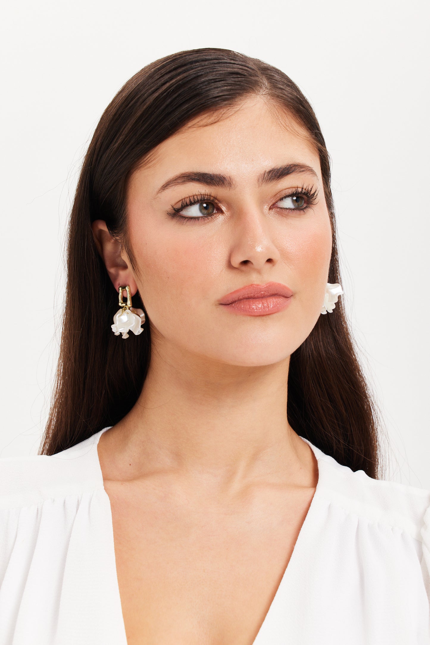 
                  
                    Liquorish White Shell Flower Petal  Drop Style Earrings
                  
                