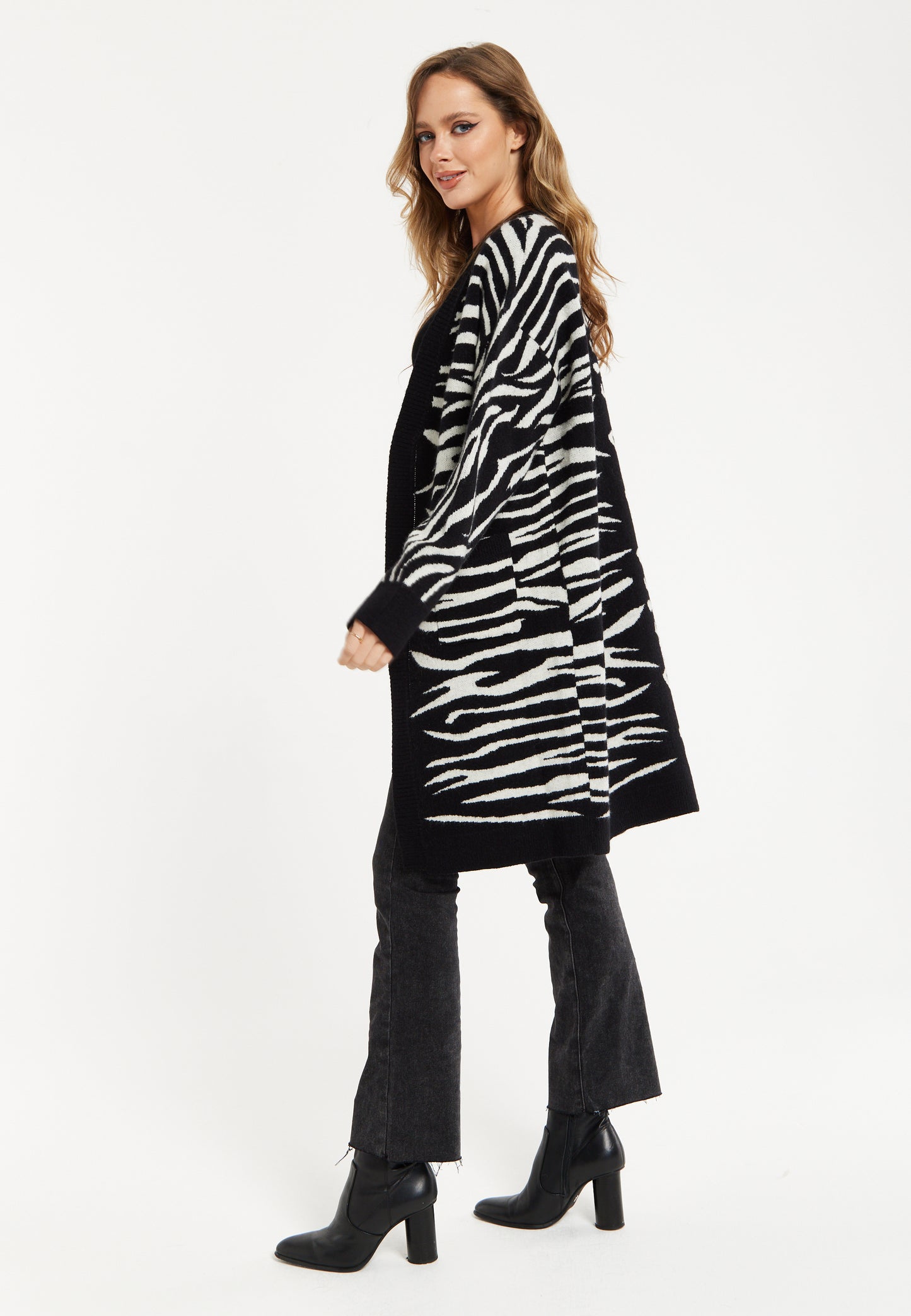 
                  
                    Liquorish Animal-Print Contrast Long Cardigan in Multi-coloured
                  
                