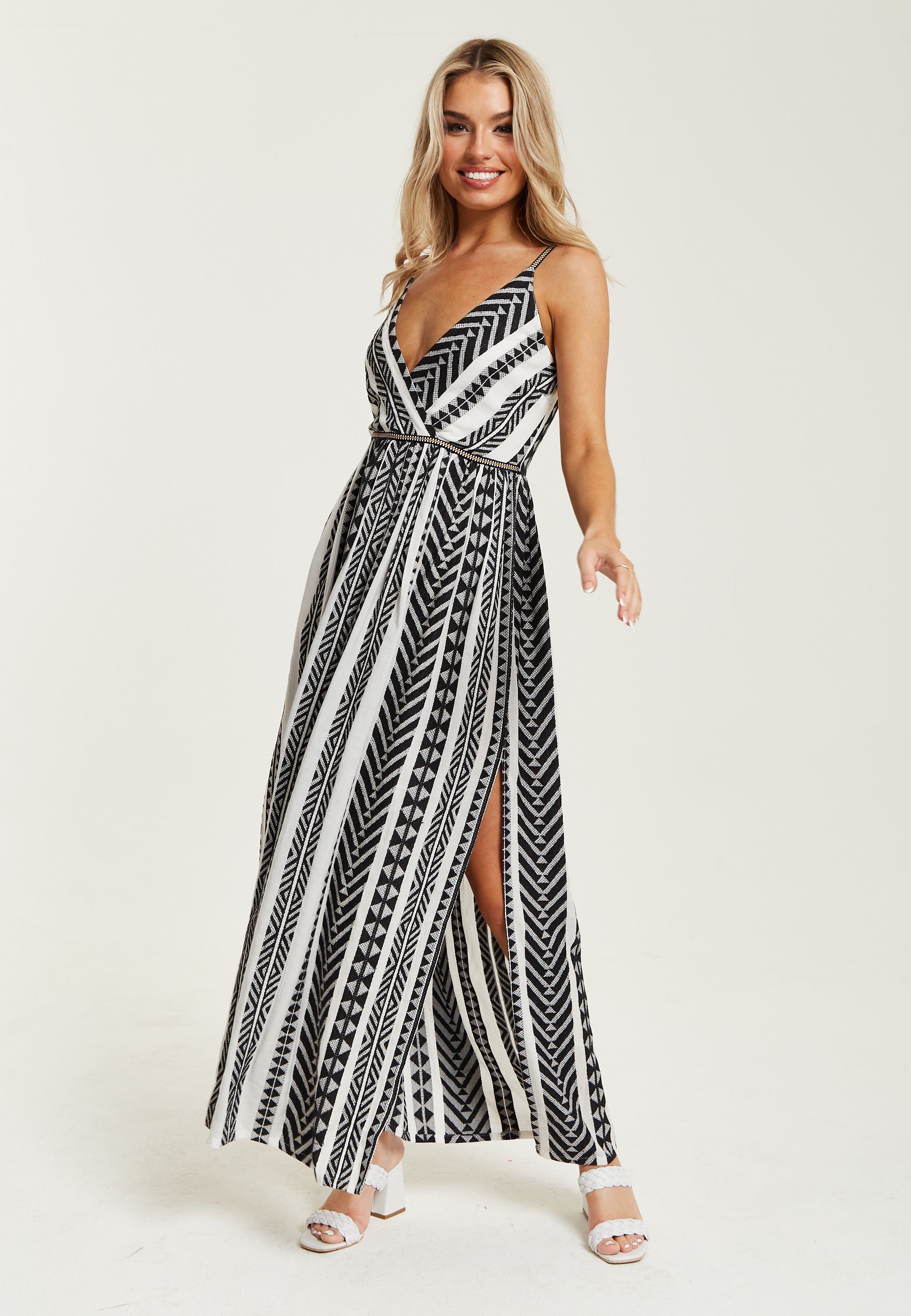 Black and white chevron maxi dress hotsell