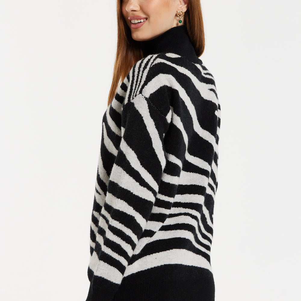 
                  
                    Women's Jumper with Long Sleeves in Mono Zebra Pattern - High Neck Design for Warmth and Comfort, Liquorish
                  
                