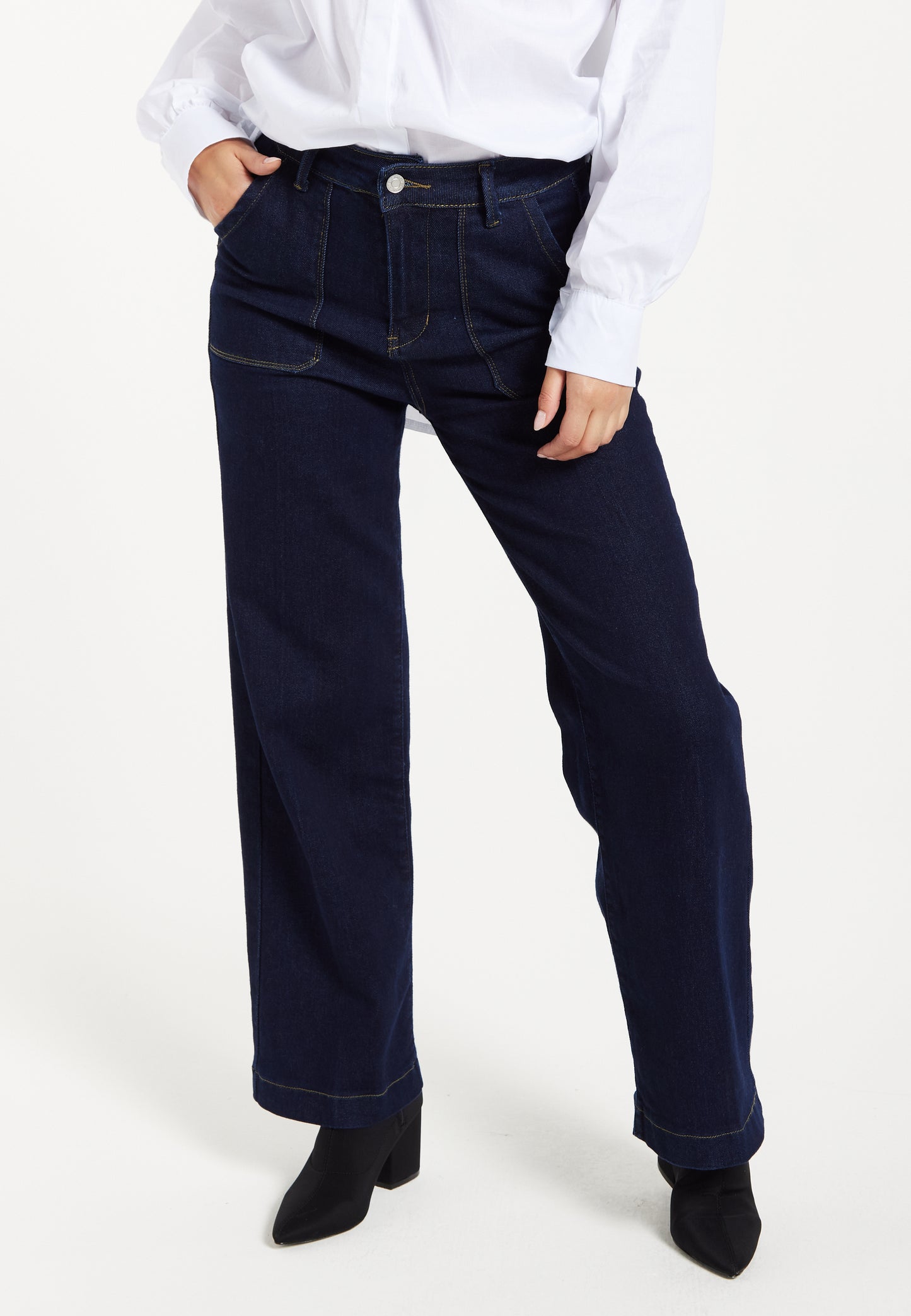 
                  
                    Liquorish High-Waisted Dark Navy Wide-Leg Jeans
                  
                