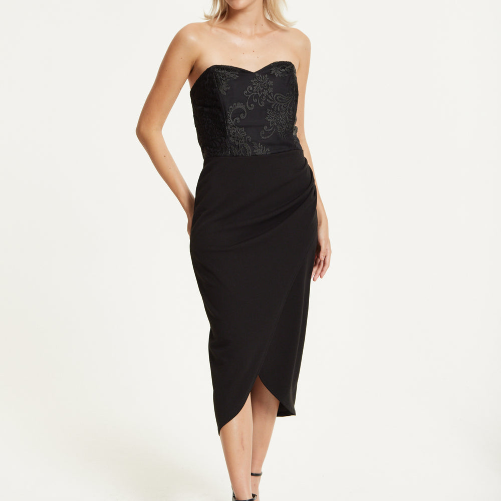
                  
                    Strapless Black Midi Dress
                  
                