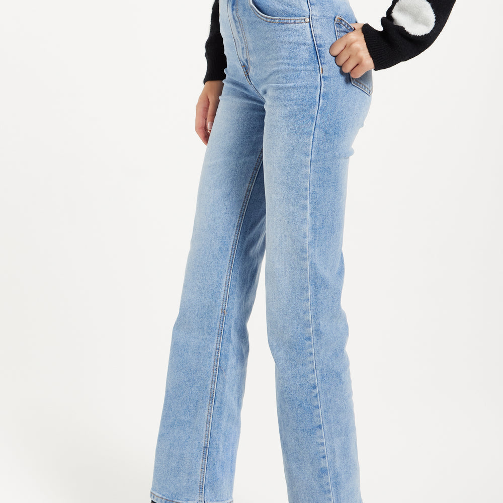 
                  
                    Liquorish High-Waisted Jean in Light Blue
                  
                