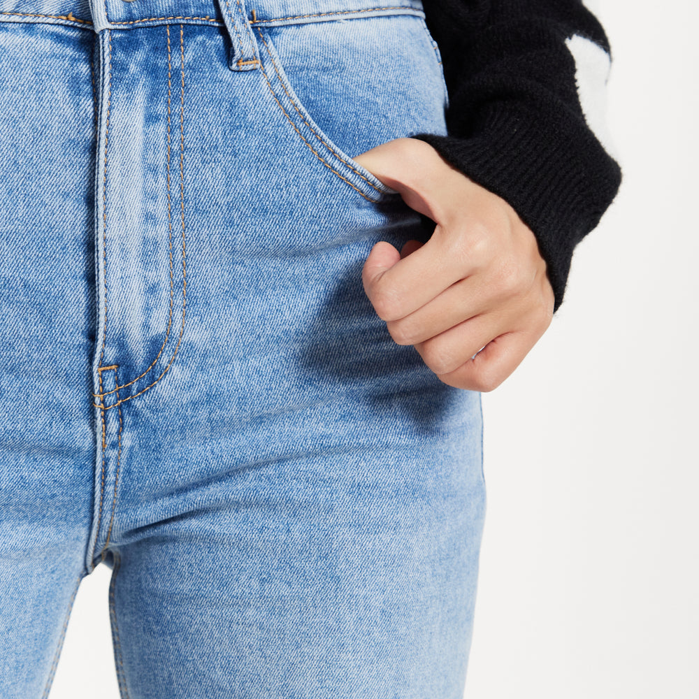 
                  
                    Liquorish High-Waisted Jean in Light Blue
                  
                