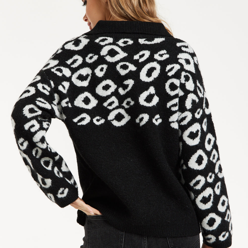 
                  
                    Women's Jumper with Long Sleeves and Front Zip, Black and White Jacquard Animal Pattern, by Liquorish
                  
                