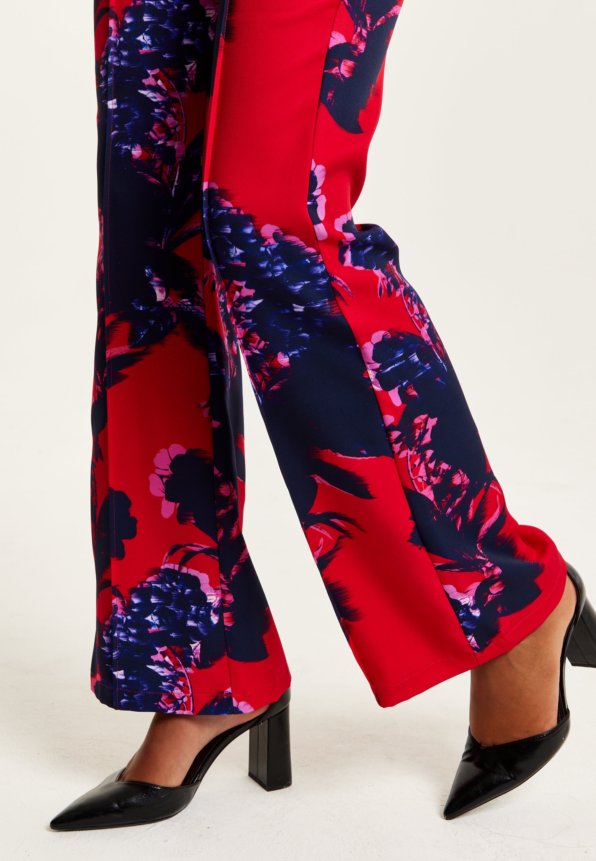 Tailored pants curvy | Red pants outfit, Red trousers outfit classy, Colour  blocking fashion