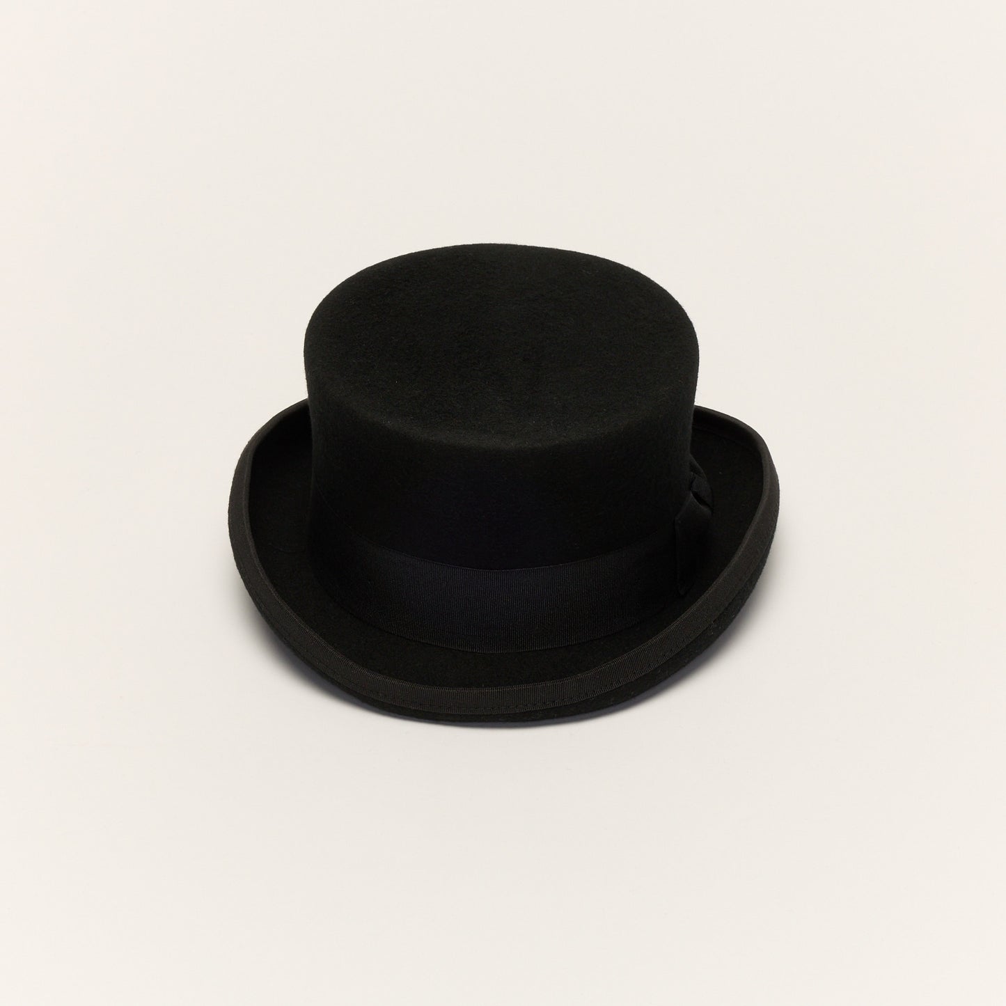 
                  
                    Black Wool Short Crown Feather Top Hat
                  
                
