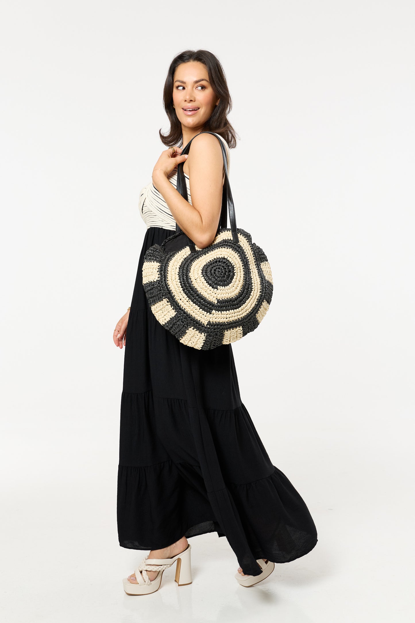 
                  
                    Round Woven Beach Tote Bag
                  
                