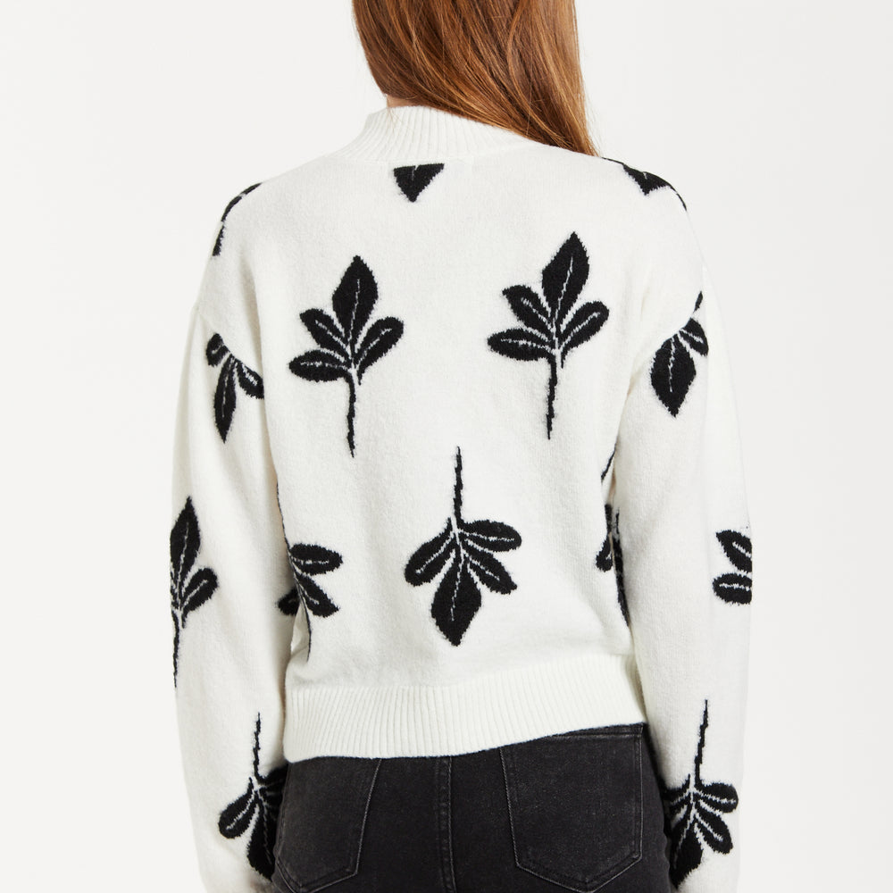 
                  
                    Women's Jumper with Leaf Pattern, High Neck and Long Sleeves for a Cozy Feel
                  
                