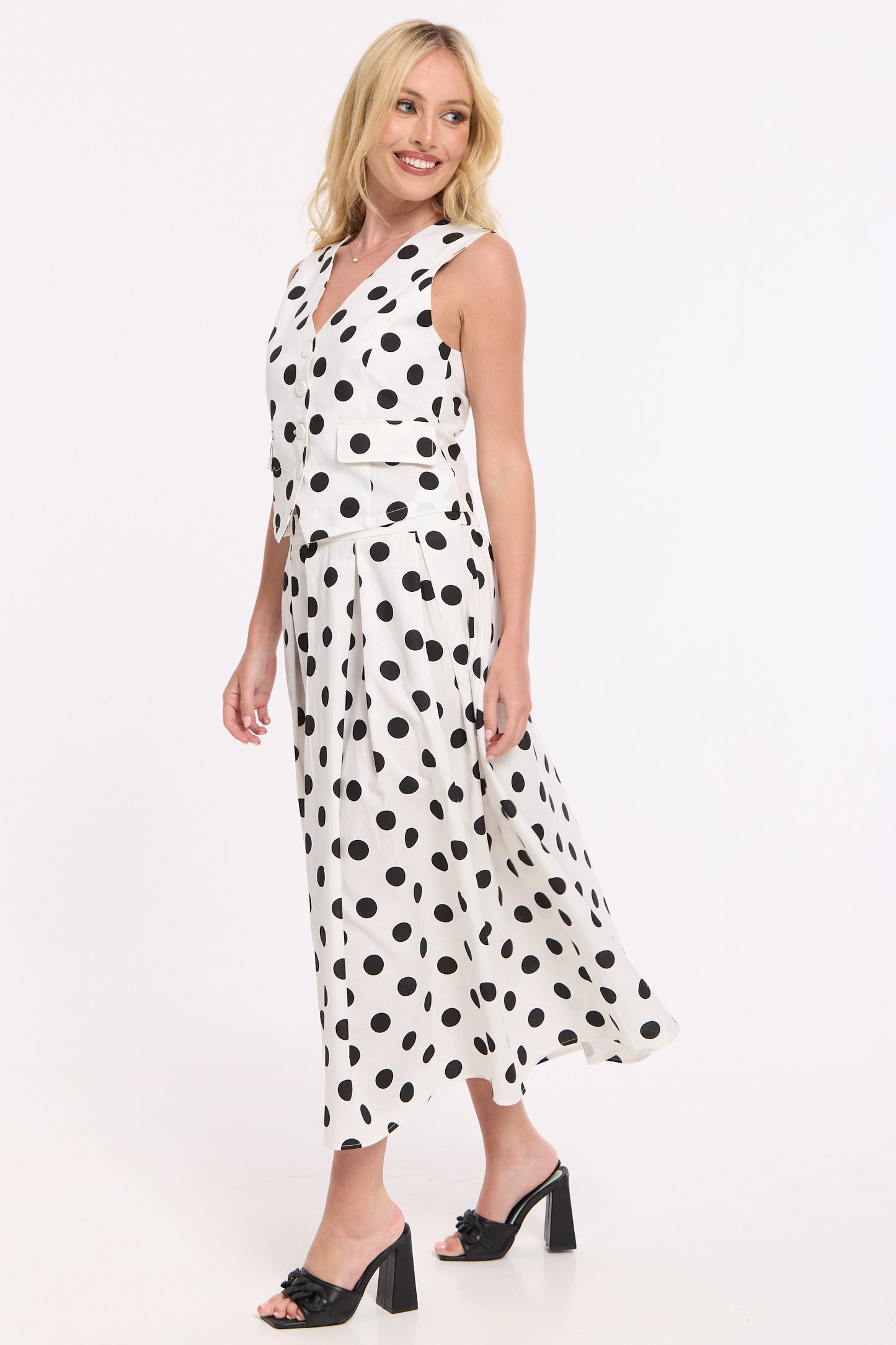 
                  
                    Polka Dot Linen Blend Co-Ord Set
                  
                
