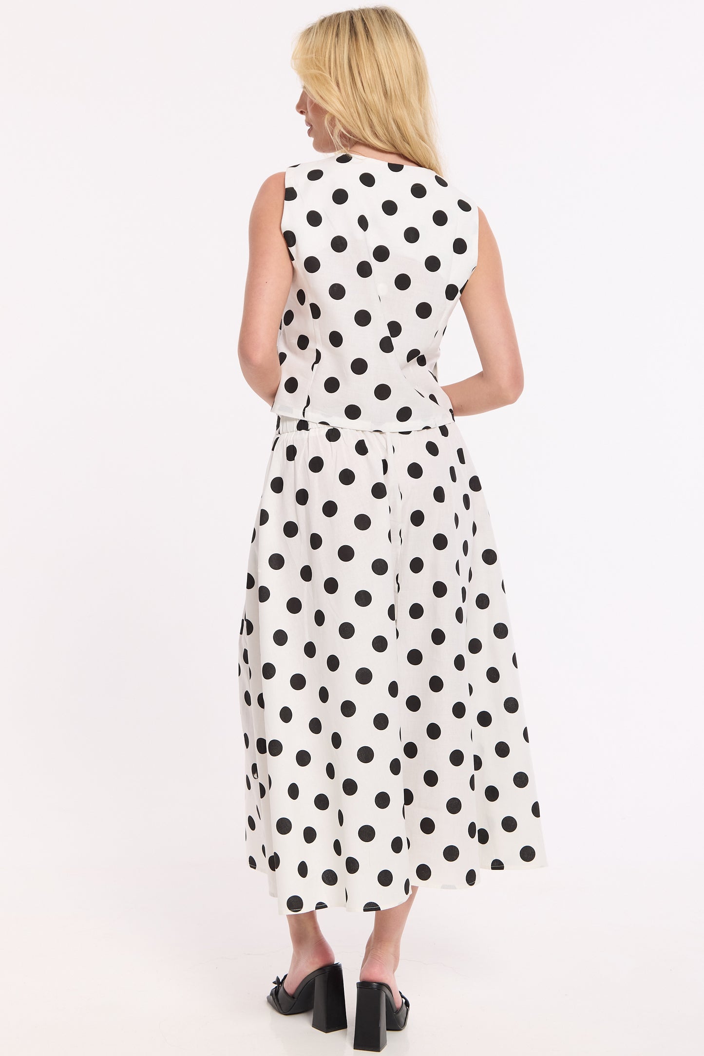 
                  
                    Polka Dot Linen Blend Co-Ord Set
                  
                