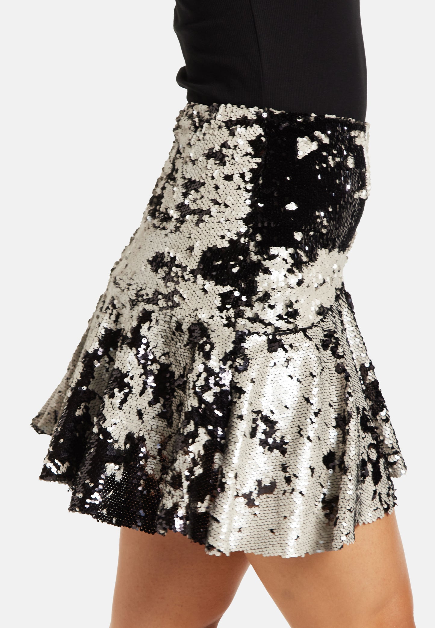 
                  
                    Liquorish Sequin Mini Skirt In Black
                  
                