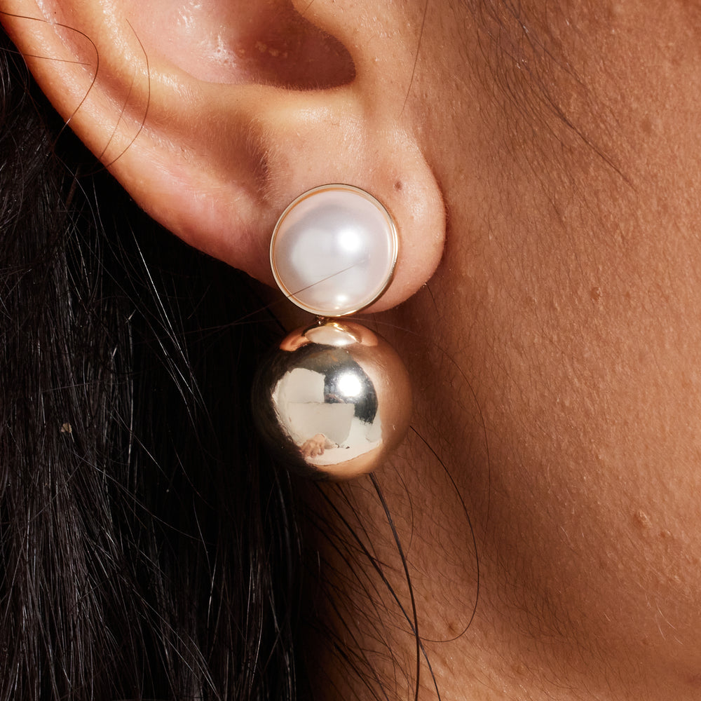 
                  
                    Ball Stud Earrings Gold with Pearls
                  
                