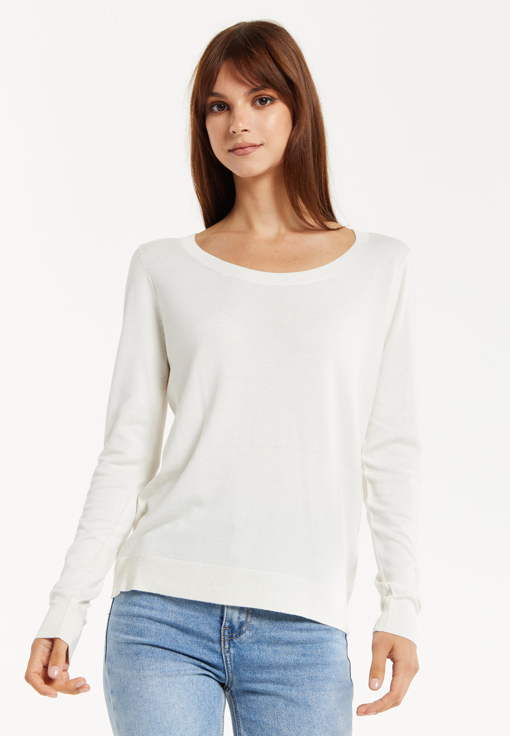 Liquorish Classic Round Neck White Pullover