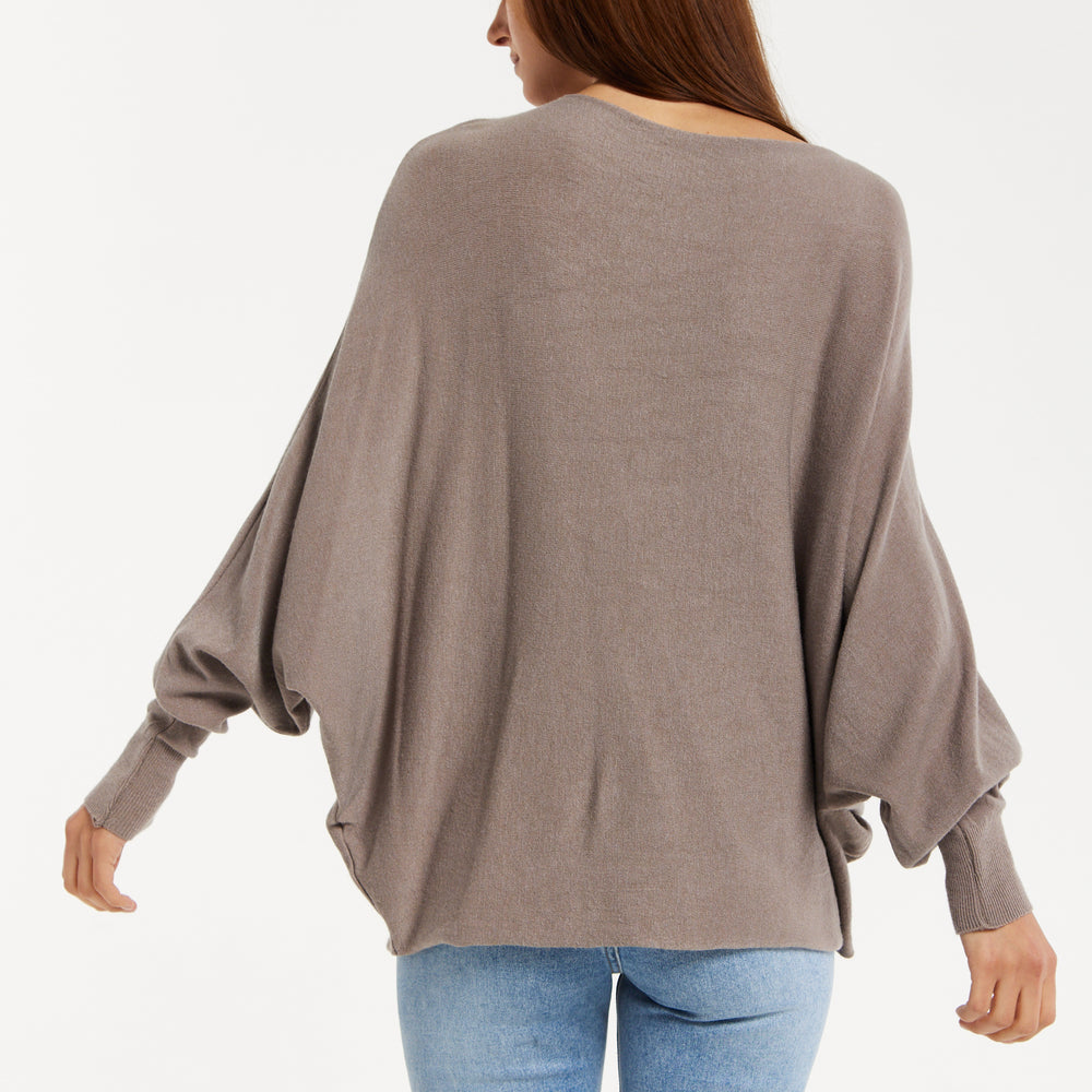 
                  
                    Liquorish Women's Jumper Beige Soft Knit with Batwing Sleeves - Effortless Elegance
                  
                