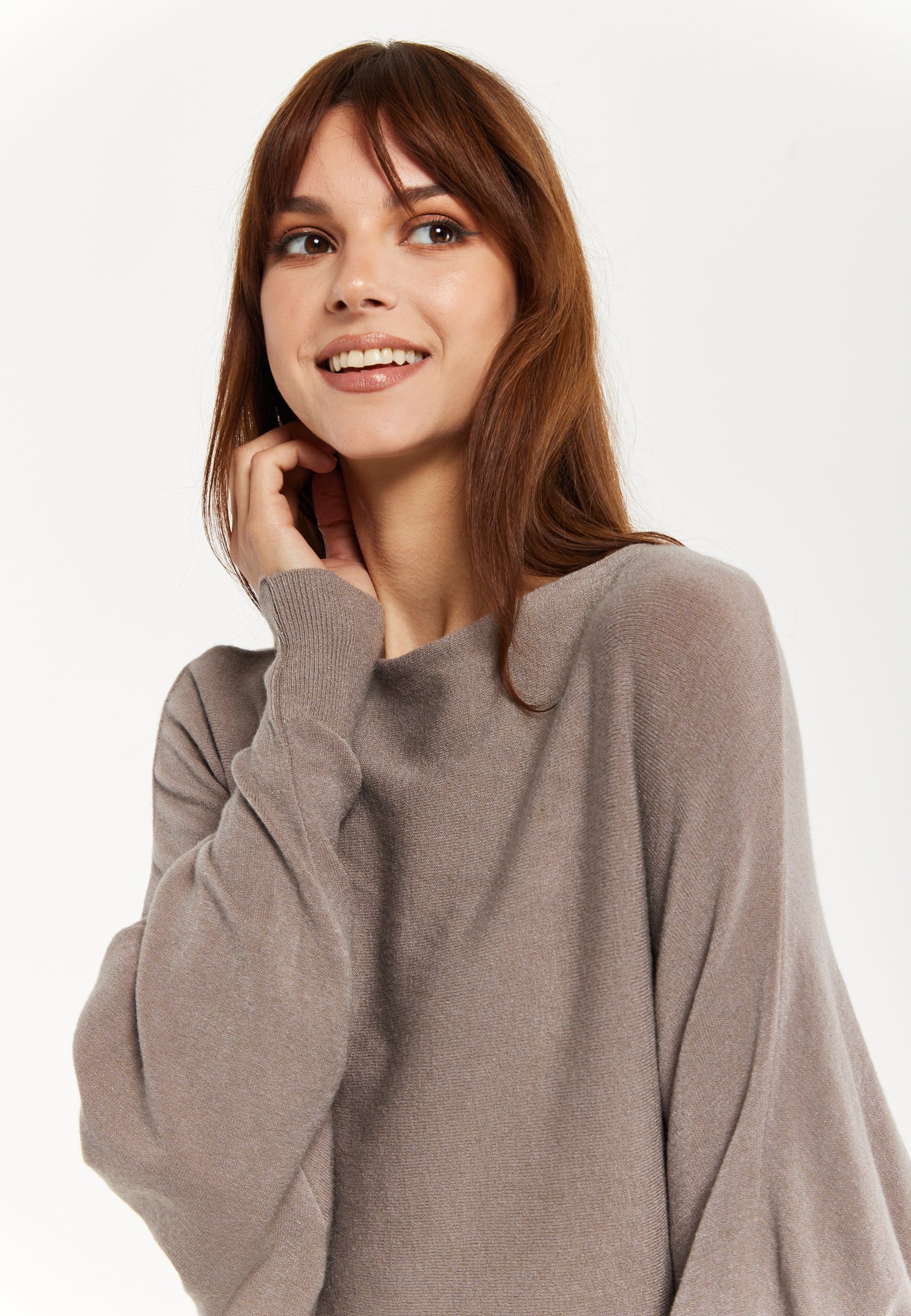 
                  
                    Liquorish Women's Jumper Beige Soft Knit with Batwing Sleeves - Effortless Elegance
                  
                