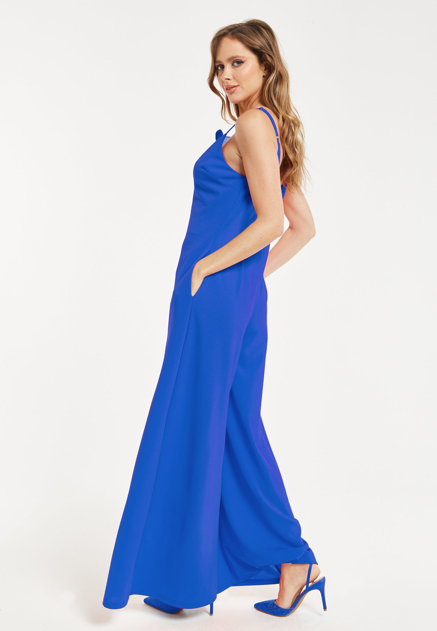 
                  
                    Liquorish Elegant Blue Jumpsuit with Floral Shoulder Detail
                  
                