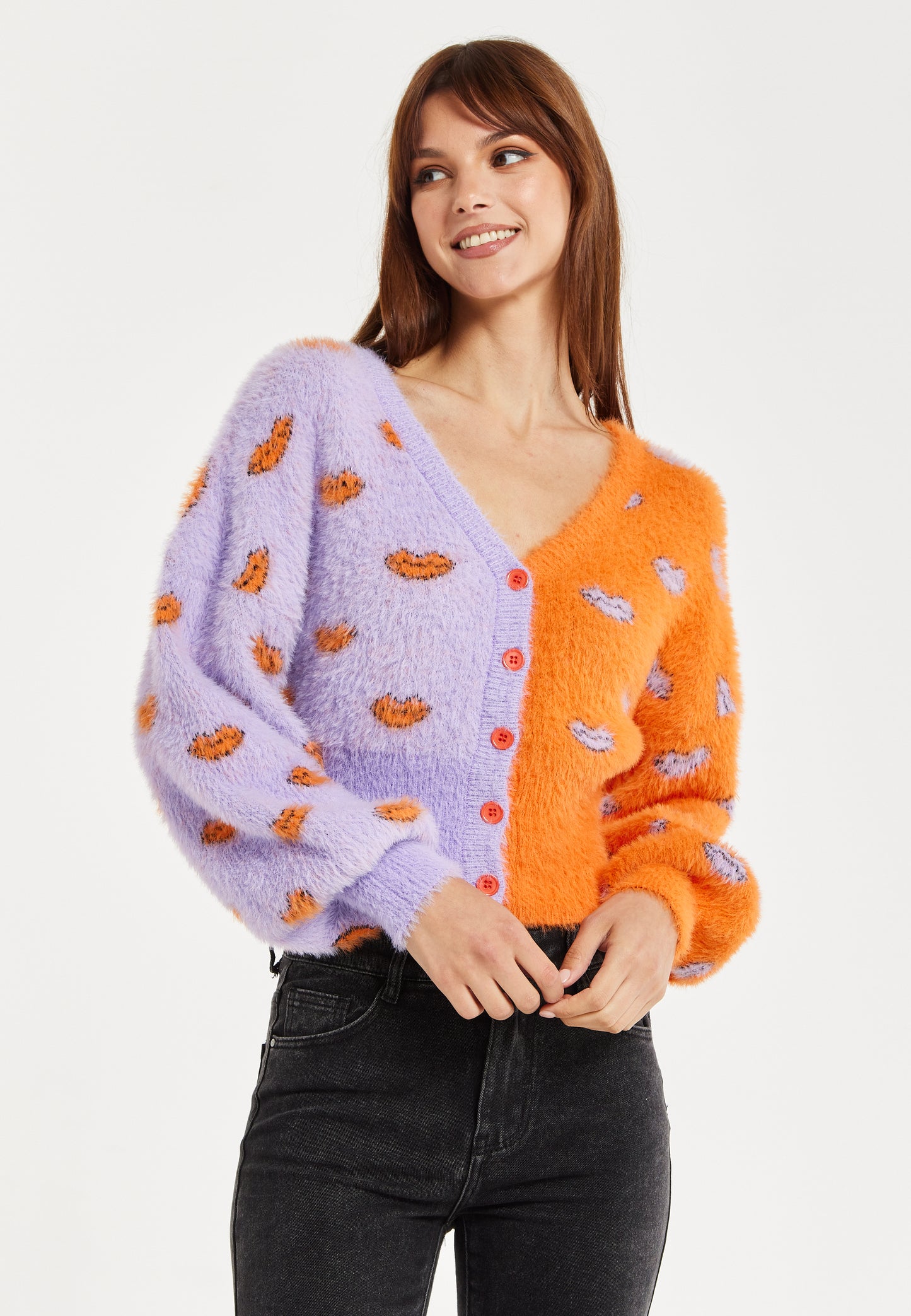 
                  
                    Lip Pattern Fluffy Cardigan Lilac
                  
                