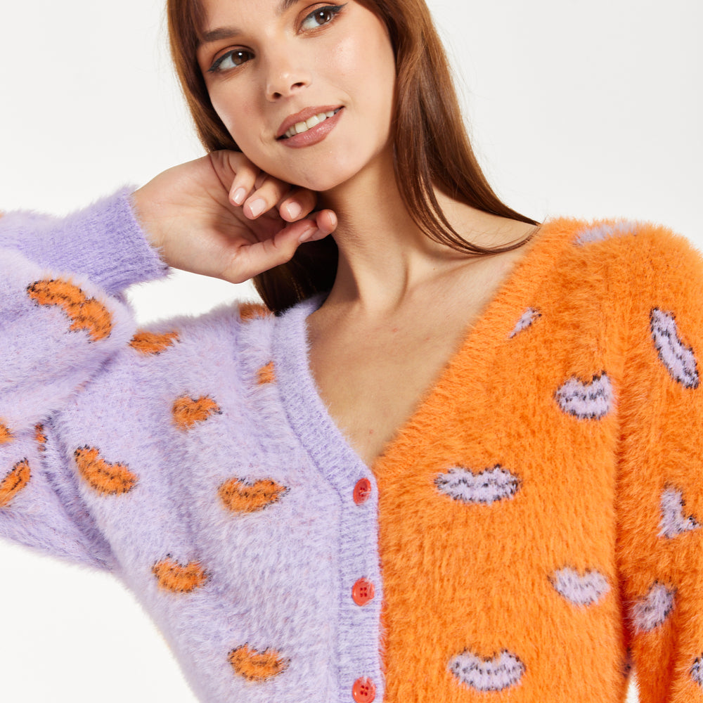 
                  
                    Lip Pattern Fluffy Cardigan Lilac
                  
                