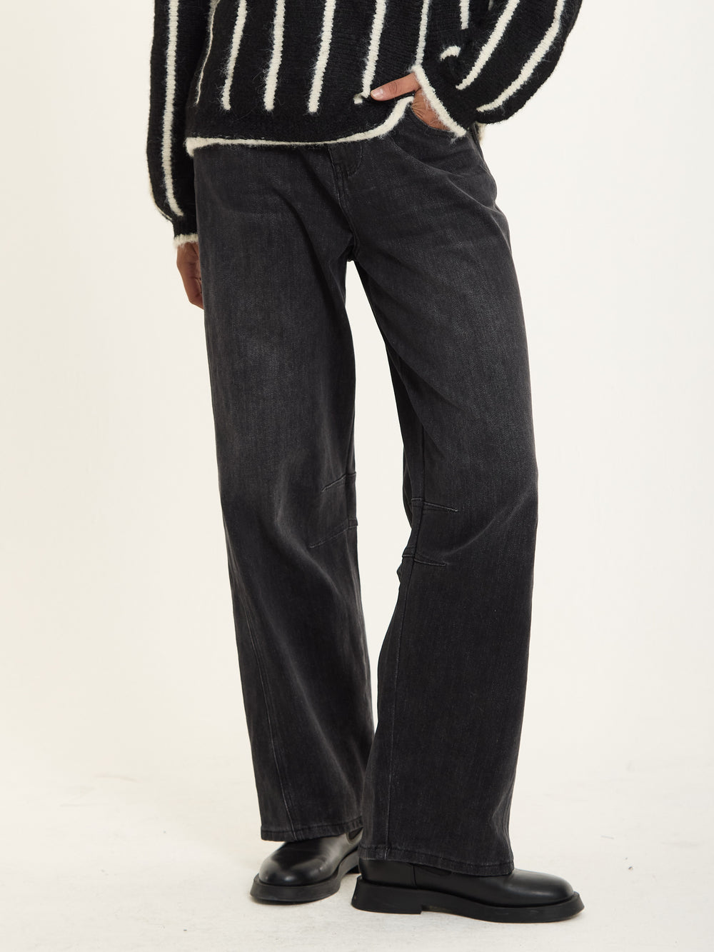 Black Relaxed Fit Jeans