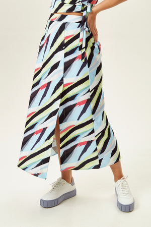 Liquorish Abstract print midi skirt with side slit