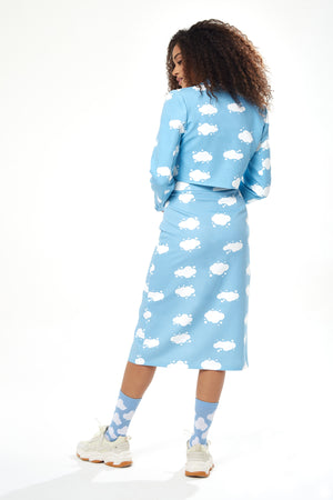 Liquorish Cloud Print Skirt in Blue