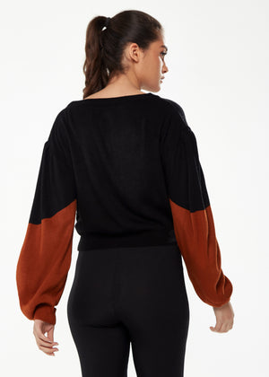 Liquorish Jumper in Black with Contrast Sleeves in Brown