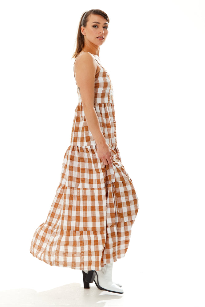 Liquorish gingham print maxi dress in brown and white