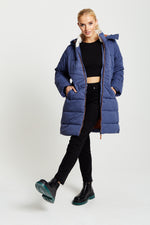 Liquorish Hooded Puffer Coat In Navy