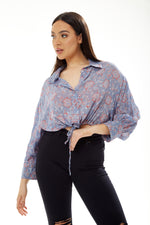 Liquorish Floral Print Crop Shirt in Lilac