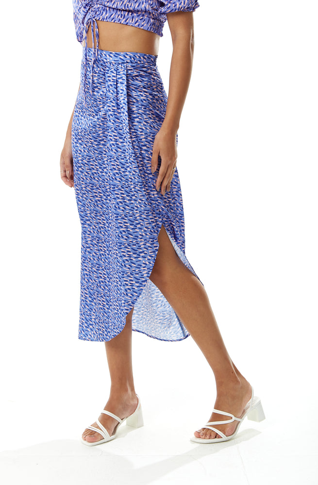 Liquorish Abstract Print Midi Skirt in Purple
